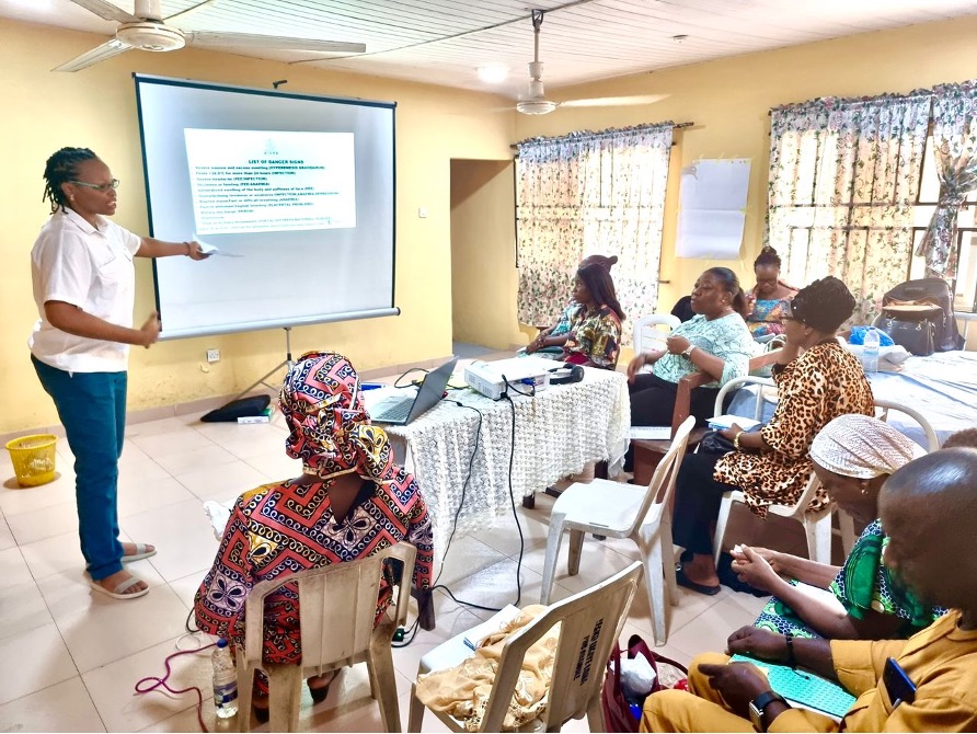 HSDF participe au projet Aisha de formation de remise à niveau des accoucheuses traditionnelles sur les pratiques d'accouchement sûres dans l'État de Lagos